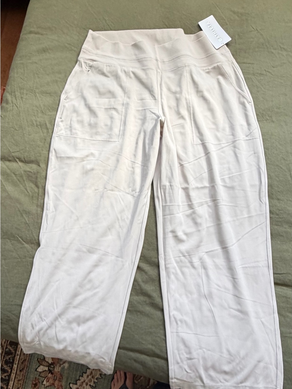 Athleta ‘Venice’ cream Wide-Leg Pull-On Pants BNWT